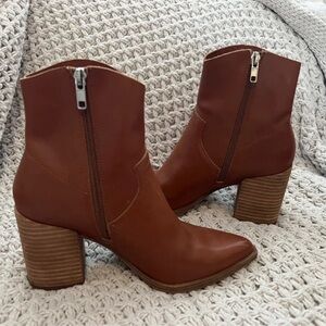Steve Madden Tan Block Heel Boots